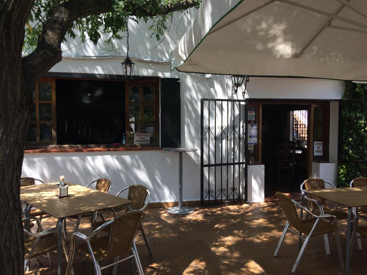 El Cruce Hornos酒店 外观 照片