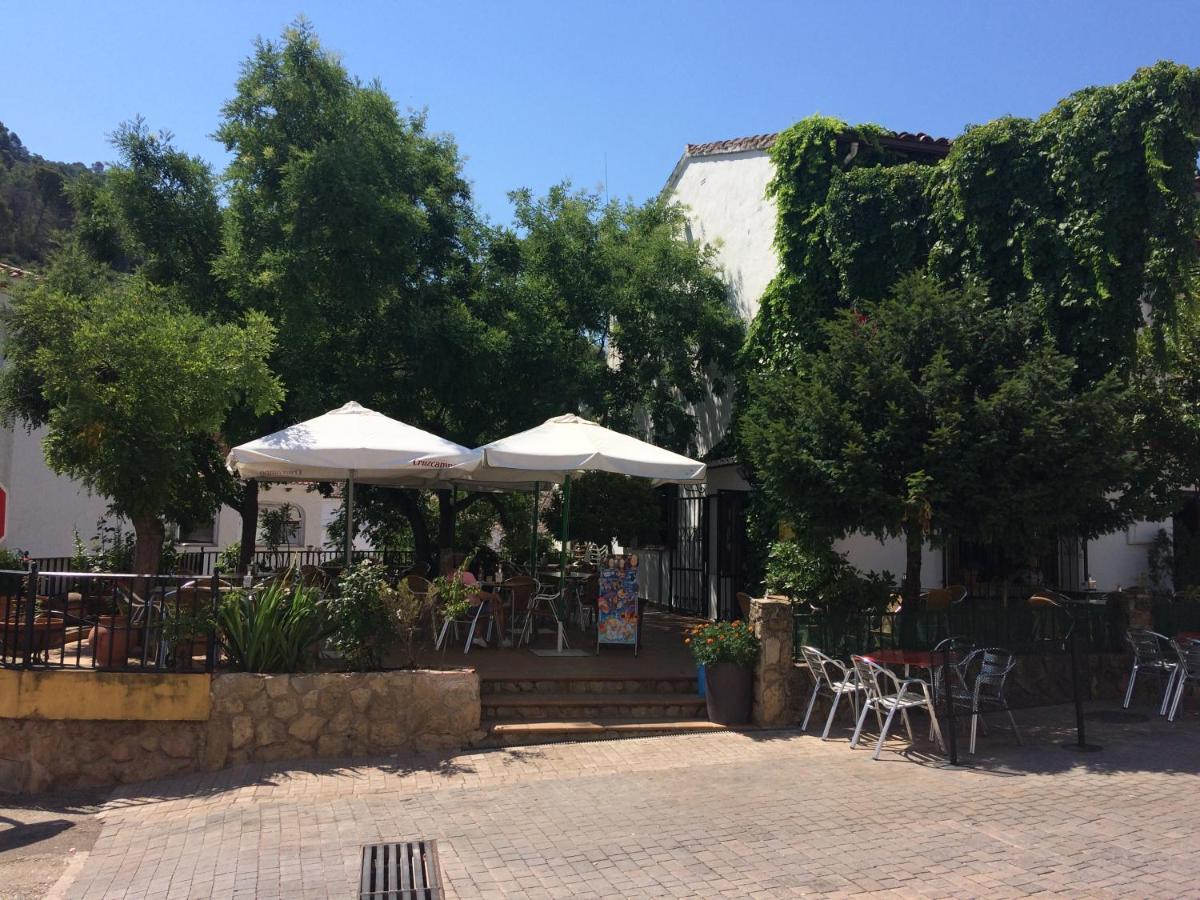 El Cruce Hornos酒店 外观 照片