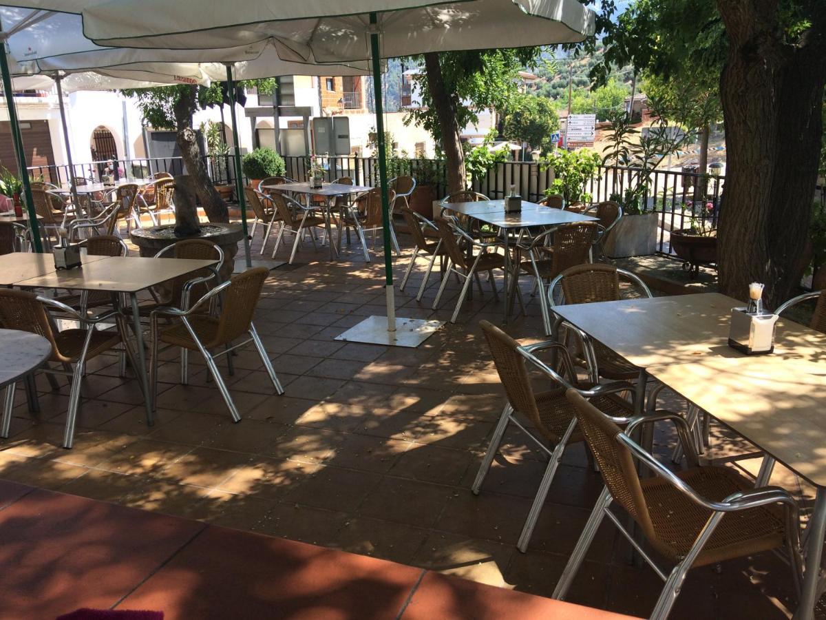El Cruce Hornos酒店 外观 照片