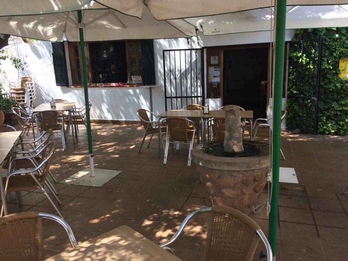 El Cruce Hornos酒店 外观 照片