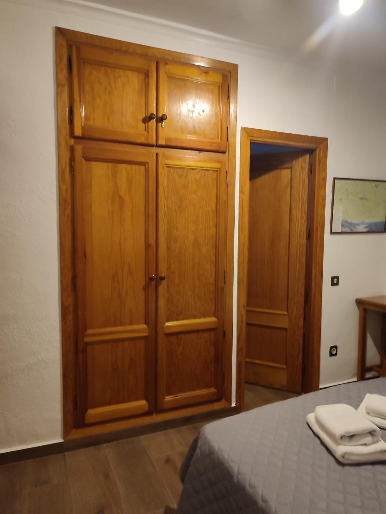 El Cruce Hornos酒店 外观 照片